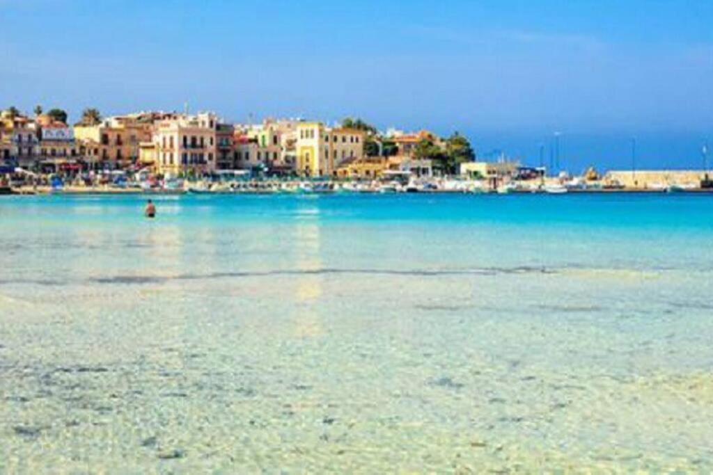 Apartamento Bertie'S Mondello Palermo Exterior foto